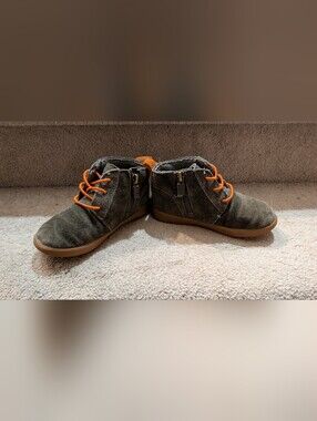 UGG Toddler Suede Ankle Boots in Charcoal with Orange Laces